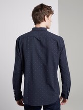 Hemd mit Allover-Print - Männer - navy triangle mix print Hemd mit Allover-Print - Männer - navy triangle mix print - 2 - TOM TAILOR Denim