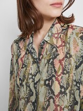 Oversize Bluse mit Schlangen-Print - Frauen - colourful snake print Oversize Bluse mit Schlangen-Print - Frauen - colourful snake print - 9 - TOM TAILOR Denim