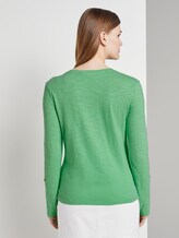 T-shirt with a V-neckline - Women - dusty apple green T-shirt with a V-neckline - Women - dusty apple green - 2 - TOM TAILOR Denim