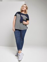 Gestreiftes T-Shirt mit Stickerei - Frauen - Real Navy Blue Gestreiftes T-Shirt mit Stickerei - Frauen - Real Navy Blue - 3 - My True Me