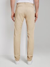 chino trousers in tech style - Men - Cashew Beige chino trousers in tech style - Men - Cashew Beige - 2 - TOM TAILOR
