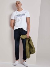 T-Shirt mit Batik-Print - Männer - White T-Shirt mit Batik-Print - Männer - White - 3 - TOM TAILOR Denim