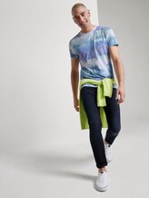 T-Shirt im Batik-Look - Männer - multicolor stripy batik print T-Shirt im Batik-Look - Männer - multicolor stripy batik print - 3 - TOM TAILOR Denim