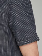 Strukturiertes Kurzarmhemd mit Streifen - Männer - navy light blue dobby stripe Strukturiertes Kurzarmhemd mit Streifen - Männer - navy light blue dobby stripe - 10 - TOM TAILOR