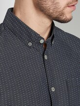Strukturiertes Kurzarmhemd mit Streifen - Männer - navy light blue dobby stripe Strukturiertes Kurzarmhemd mit Streifen - Männer - navy light blue dobby stripe - 9 - TOM TAILOR