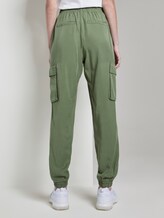 Nena & Larissa: Soft cargo trousers in a utility look - Women - dull moss green Nena & Larissa: Soft cargo trousers in a utility look - Women - dull moss green - 2 - TOM TAILOR Denim