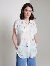 Printed shirt with a buttoned yoke - Women - off white letter print Printed shirt with a buttoned yoke - Women - off white letter print - 5 - TOM TAILOR Denim