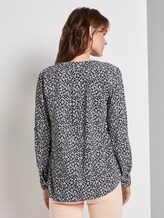 Bluse mit Turn-Up-Details - Frauen - navy small leo design Bluse mit Turn-Up-Details - Frauen - navy small leo design - 2 - TOM TAILOR