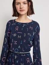 Gemustertes Minikleid mit Tape-Einsatz an der Taille - Frauen - navy letter print Gemustertes Minikleid mit Tape-Einsatz an der Taille - Frauen - navy letter print - 9 - TOM TAILOR Denim
