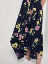 Flowing maxi wrap dress with a floral print - Women - navy blue flower print Flowing maxi wrap dress with a floral print - Women - navy blue flower print - 10 - TOM TAILOR Denim