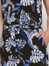 Relaxed Neckholder-Jumpsuit - Frauen - black blue tropical print Relaxed Neckholder-Jumpsuit - Frauen - black blue tropical print - 9 - TOM TAILOR Denim