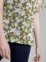 Patterned T-shirt with a mesh overlayer - Women - small khaki floral design Patterned T-shirt with a mesh overlayer - Women - small khaki floral design - 10 - TOM TAILOR