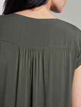 Kurzarm-Bluse mit umgelegtem V-Ausschnitt - Frauen - Woodland Green Kurzarm-Bluse mit umgelegtem V-Ausschnitt - Frauen - Woodland Green - 10 - TOM TAILOR