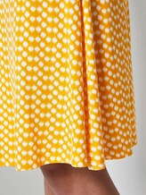 Gemusterter Mini-Rock aus Jersey - Frauen - yellow dot design Gemusterter Mini-Rock aus Jersey - Frauen - yellow dot design - 10 - TOM TAILOR