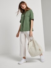 Kurzes Blusenshirt mit Taschen - Frauen - olive green Kurzes Blusenshirt mit Taschen - Frauen - olive green - 3 - TOM TAILOR Denim