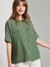 Kurzes Blusenshirt mit Taschen - Frauen - olive green Kurzes Blusenshirt mit Taschen - Frauen - olive green - 5 - TOM TAILOR Denim