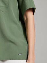 Kurzes Blusenshirt mit Taschen - Frauen - olive green Kurzes Blusenshirt mit Taschen - Frauen - olive green - 9 - TOM TAILOR Denim