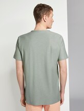 Basic T-Shirt mit Streifenstruktur - Männer - Dusty Leave Green Basic T-Shirt mit Streifenstruktur - Männer - Dusty Leave Green - 2 - TOM TAILOR Denim