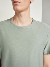Basic T-Shirt mit Streifenstruktur - Männer - Dusty Leave Green Basic T-Shirt mit Streifenstruktur - Männer - Dusty Leave Green - 9 - TOM TAILOR Denim