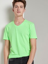 Striped T-shirt with a V-neckline - Men - bright green yarn dye stripe Striped T-shirt with a V-neckline - Men - bright green yarn dye stripe - 5 - TOM TAILOR Denim