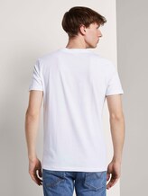 T-Shirt mit tropischem Brustprint - Männer - White T-Shirt mit tropischem Brustprint - Männer - White - 2 - TOM TAILOR Denim