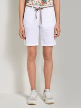 Relaxed Chino Bermuda Shorts mit Stoffgürtel - Frauen - White Relaxed Chino Bermuda Shorts mit Stoffgürtel - Frauen - White - 1 - TOM TAILOR