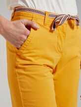 Relaxed Chino Bermuda Shorts mit Stoffgürtel - Frauen - deep golden yellow Relaxed Chino Bermuda Shorts mit Stoffgürtel - Frauen - deep golden yellow - 10 - TOM TAILOR