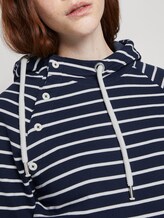 Gestreifter Hoodie mit asymmetrischer Knopfleiste - Frauen - navy off white stripe Gestreifter Hoodie mit asymmetrischer Knopfleiste - Frauen - navy off white stripe - 9 - TOM TAILOR Denim