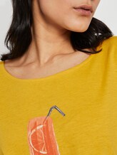 Fein strukturiertes T-Shirt mit Print - Frauen - deep golden yellow Fein strukturiertes T-Shirt mit Print - Frauen - deep golden yellow - 9 - TOM TAILOR