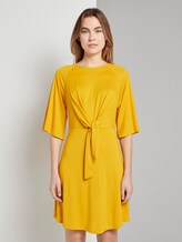 Luftiges Kleid mit Knoten-Detail und weiten Ärmeln - Frauen - deep golden yellow Luftiges Kleid mit Knoten-Detail und weiten Ärmeln - Frauen - deep golden yellow - 1 - TOM TAILOR