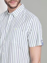 Gestreiftes Kurzarmhemd mit Brusttasche - Männer - white green navy stripe Gestreiftes Kurzarmhemd mit Brusttasche - Männer - white green navy stripe - 9 - TOM TAILOR