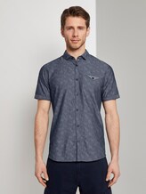 Gemustertes Kurzarmhemd mit Haifischkragen - Männer - navy leaf design Gemustertes Kurzarmhemd mit Haifischkragen - Männer - navy leaf design - 1 - TOM TAILOR