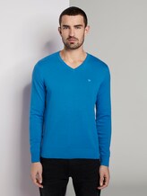 Basic knitted sweater with a V-neckline - Men - brilliant middle blue Basic knitted sweater with a V-neckline - Men - brilliant middle blue - 1 - TOM TAILOR