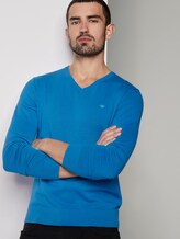 Basic knitted sweater with a V-neckline - Men - brilliant middle blue Basic knitted sweater with a V-neckline - Men - brilliant middle blue - 5 - TOM TAILOR