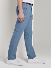 Strukturierte Travis Slim Chino Hose mit Gürtel - Männer - light blue structure Strukturierte Travis Slim Chino Hose mit Gürtel - Männer - light blue structure - 11 - TOM TAILOR