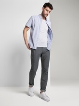 Strukturierte Travis Slim Chino Hose mit Gürtel - Männer - dark yarn dye structure Strukturierte Travis Slim Chino Hose mit Gürtel - Männer - dark yarn dye structure - 3 - TOM TAILOR