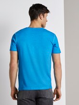 Gestreiftes T-Shirt mit abgesetzter Brusttasche - Männer - Electric Teal Blue Gestreiftes T-Shirt mit abgesetzter Brusttasche - Männer - Electric Teal Blue - 2 - TOM TAILOR