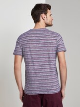 Bunt gestreiftes T-Shirt mit Brusttasche - Männer - wine rose multi fine stripe Bunt gestreiftes T-Shirt mit Brusttasche - Männer - wine rose multi fine stripe - 2 - TOM TAILOR