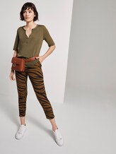 T-Shirt aus Lyocell - Frauen - Military Olive Green T-Shirt aus Lyocell - Frauen - Military Olive Green - 3 - Mine to five