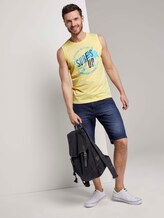Top mit Schrift-Print - Männer - pale straw yellow Top mit Schrift-Print - Männer - pale straw yellow - 3 - TOM TAILOR