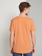 T-Shirt mit gestreifter Tasche - Männer - summer peach orange T-Shirt mit gestreifter Tasche - Männer - summer peach orange - 2 - TOM TAILOR Denim