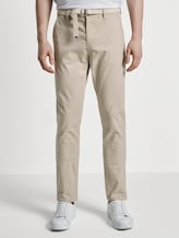 Chino Slim Hose mit Gürtel und feiner Musterung - Männer - cashew mini zig zag design Chino Slim Hose mit Gürtel und feiner Musterung - Männer - cashew mini zig zag design - 1 - TOM TAILOR Denim