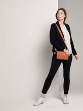 Kurzarm-Bluse mit Brusttaschen - Frauen - Whisper White Kurzarm-Bluse mit Brusttaschen - Frauen - Whisper White - 3 - Mine to five