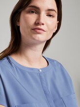 Kurzarm-Bluse mit Brusttaschen - Frauen - dreamy blue Kurzarm-Bluse mit Brusttaschen - Frauen - dreamy blue - 9 - Mine to five