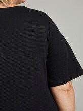 T-Shirt mit Schnürung am Ausschnitt - Frauen - Deep Black T-Shirt mit Schnürung am Ausschnitt - Frauen - Deep Black - 10 - My True Me