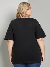T-Shirt mit Schnürung am Ausschnitt - Frauen - Deep Black T-Shirt mit Schnürung am Ausschnitt - Frauen - Deep Black - 2 - My True Me