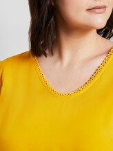 Ärmellose Bluse mit Häkel-Details am Ausschnitt - Frauen - deep golden yellow Ärmellose Bluse mit Häkel-Details am Ausschnitt - Frauen - deep golden yellow - 9 - My True Me