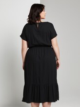 Sommerliches Kleid mit Häkel-Details - Frauen - Deep Black Sommerliches Kleid mit Häkel-Details - Frauen - Deep Black - 2 - My True Me