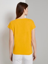 T-Shirt mit Brusttasche und kleinem Print - Frauen - deep golden yellow T-Shirt mit Brusttasche und kleinem Print - Frauen - deep golden yellow - 2 - TOM TAILOR