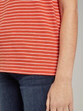 T-Shirt mit Brusttasche und kleinem Print - Frauen - red offwhite stripe T-Shirt mit Brusttasche und kleinem Print - Frauen - red offwhite stripe - 10 - TOM TAILOR